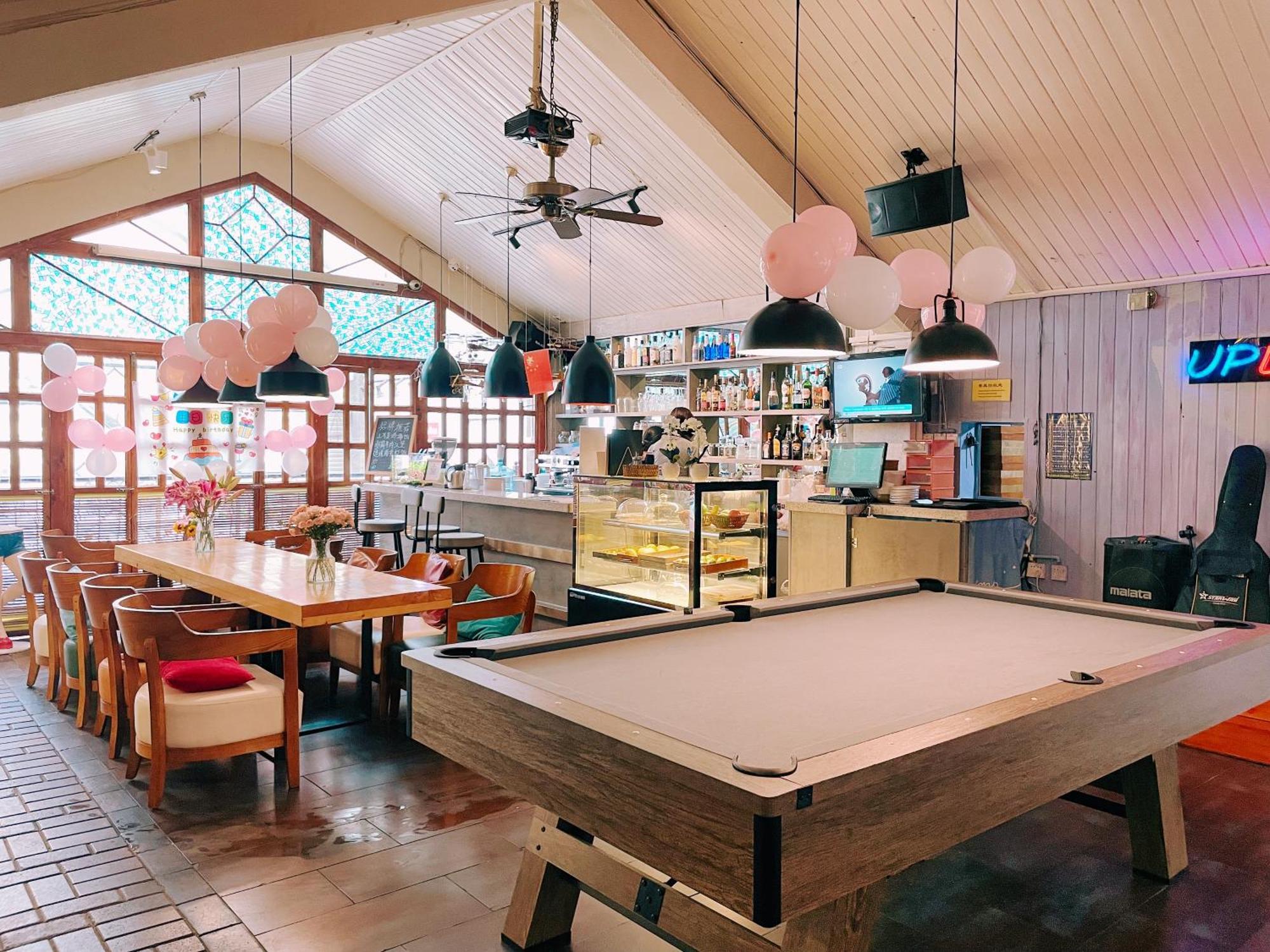 Kunming Upland International Youth Hostel Near The City Center ,2 Mins Walk To The Subway, 2 Mins Walk To The Green Lake, Close To Yuan Tong Temple, Old Street, Yunnan University, Convenient Payment And Visa Cards Are Accepted Eksteriør billede