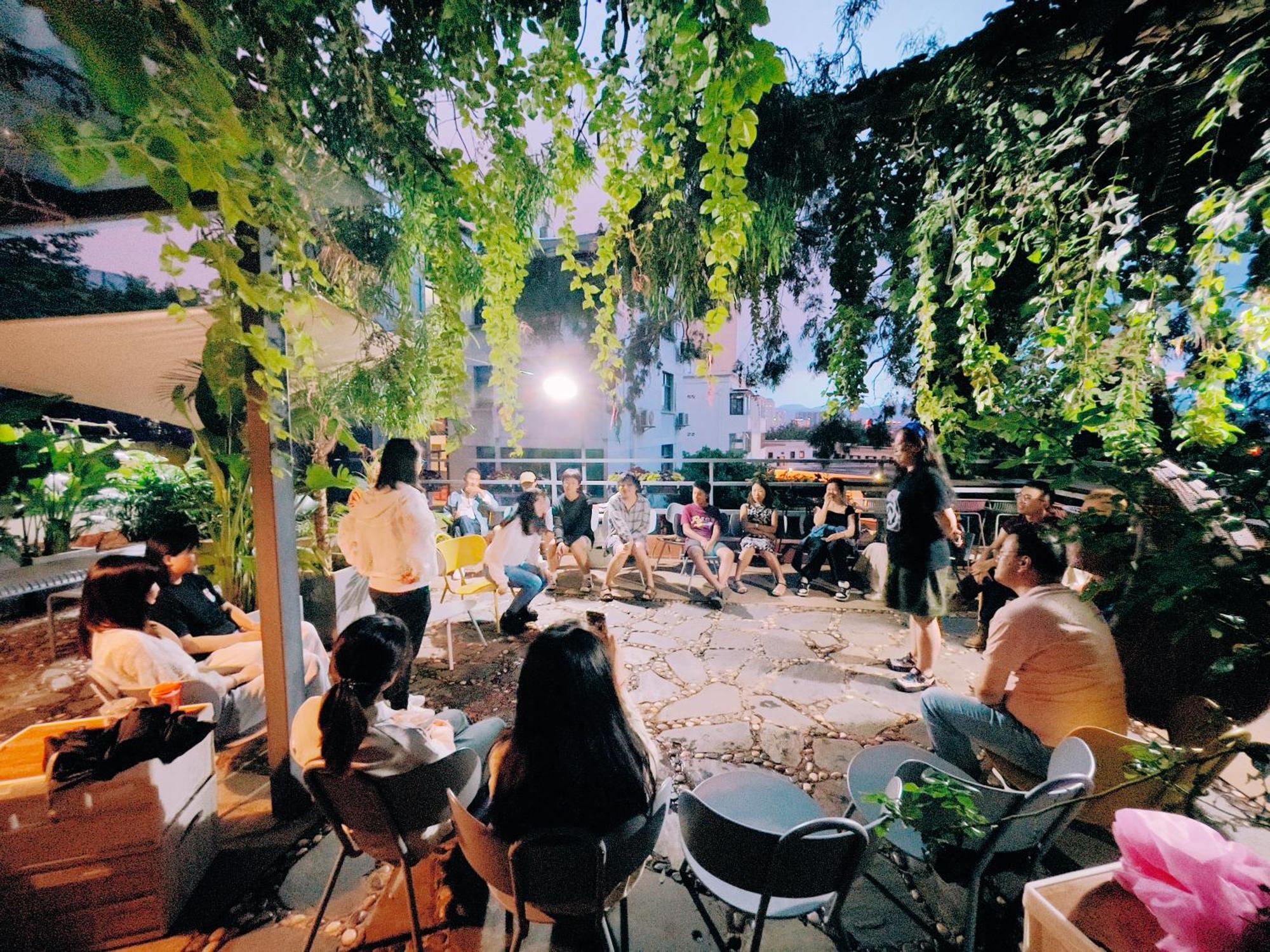 Kunming Upland International Youth Hostel Near The City Center ,2 Mins Walk To The Subway, 2 Mins Walk To The Green Lake, Close To Yuan Tong Temple, Old Street, Yunnan University, Convenient Payment And Visa Cards Are Accepted Eksteriør billede
