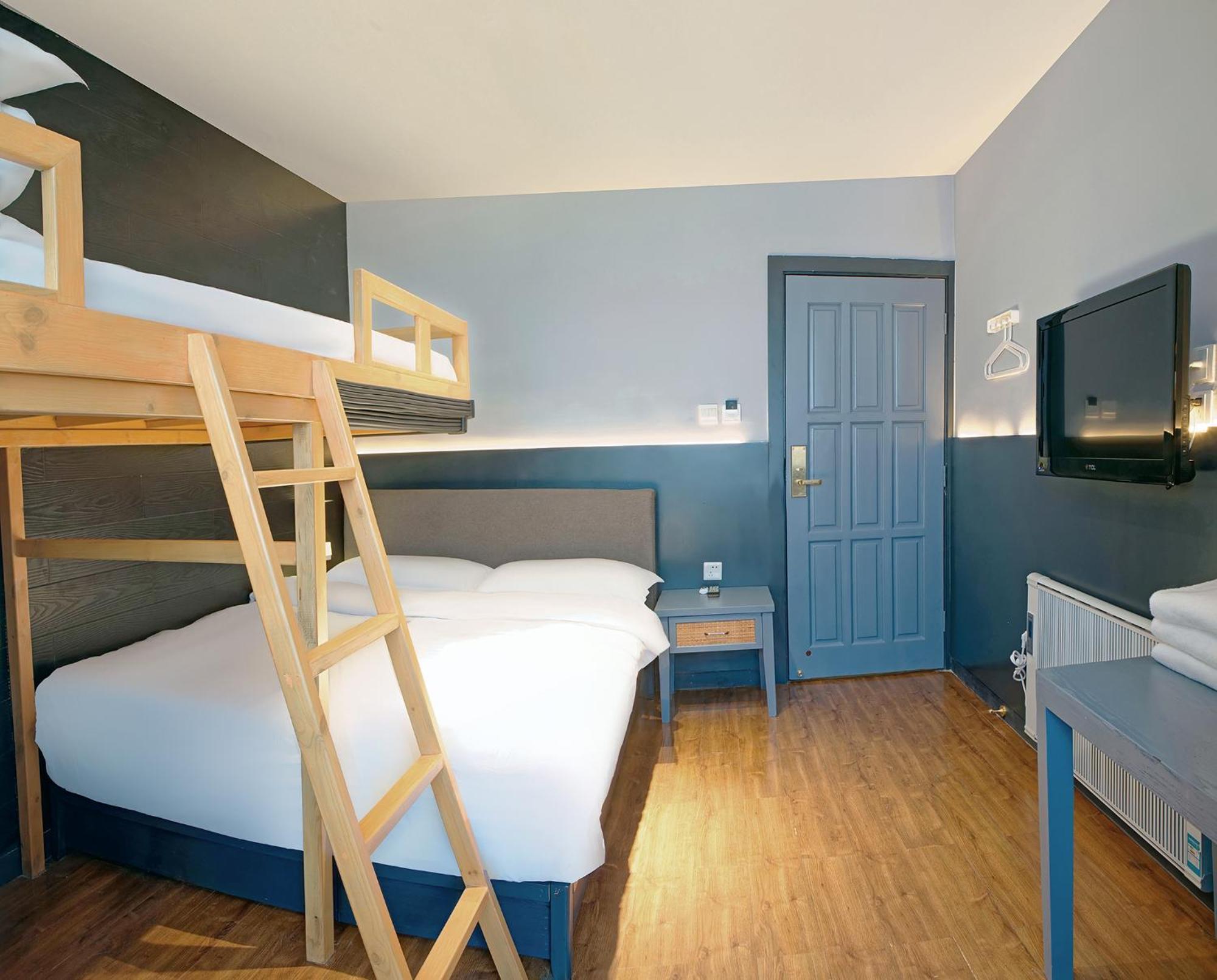 Kunming Upland International Youth Hostel Near The City Center ,2 Mins Walk To The Subway, 2 Mins Walk To The Green Lake, Close To Yuan Tong Temple, Old Street, Yunnan University, Convenient Payment And Visa Cards Are Accepted Eksteriør billede
